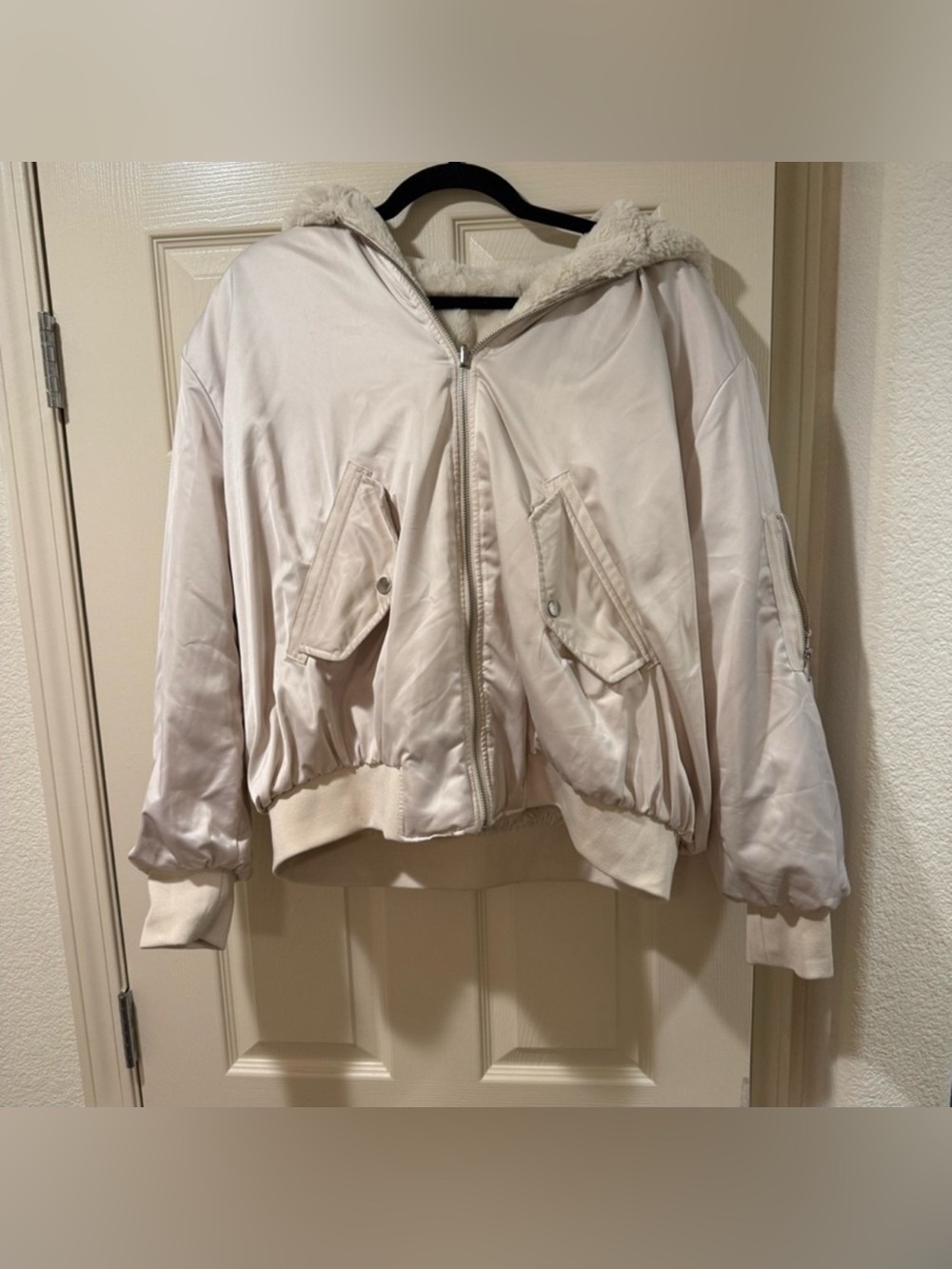 Zara Oversized Reversible Beige Hooded Bomber Jacket XS (Fits S/M)